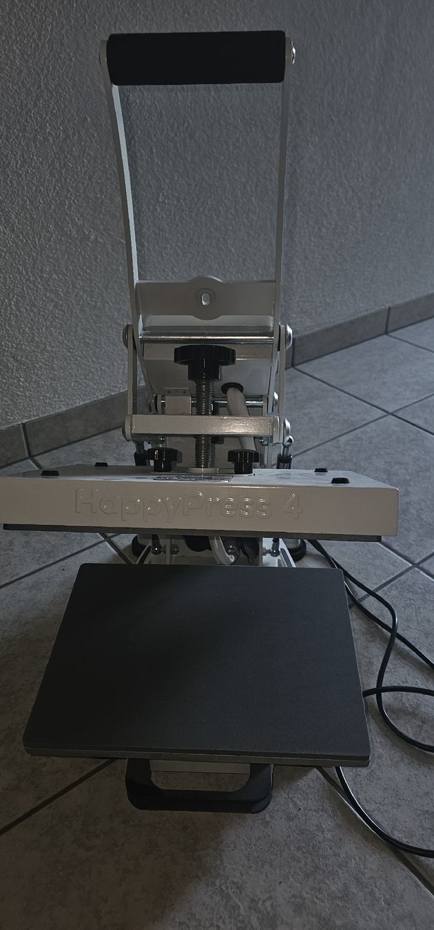 Tutte le macchine: Transferpresse HappyPress 4, A4 – Usato da Weiach venduto da Grissu 1
