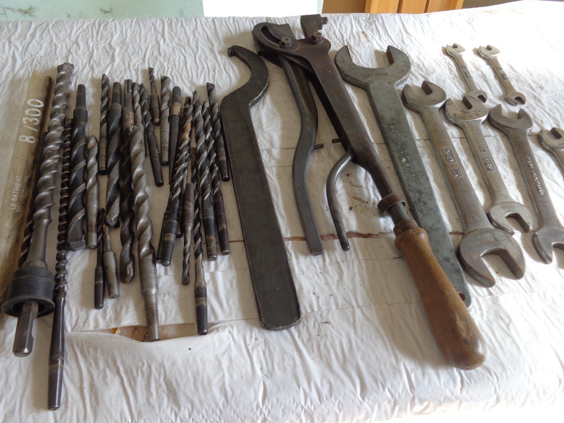 Tous les outils: Werkzeug Diverses und Diverse Bohrer – D'occasion à Liestal par Gecko16 8