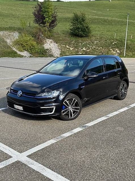 Automobili: Golf GTE hybride rechargeable en parfait état – Usato da Moutier venduto da Owen1 1