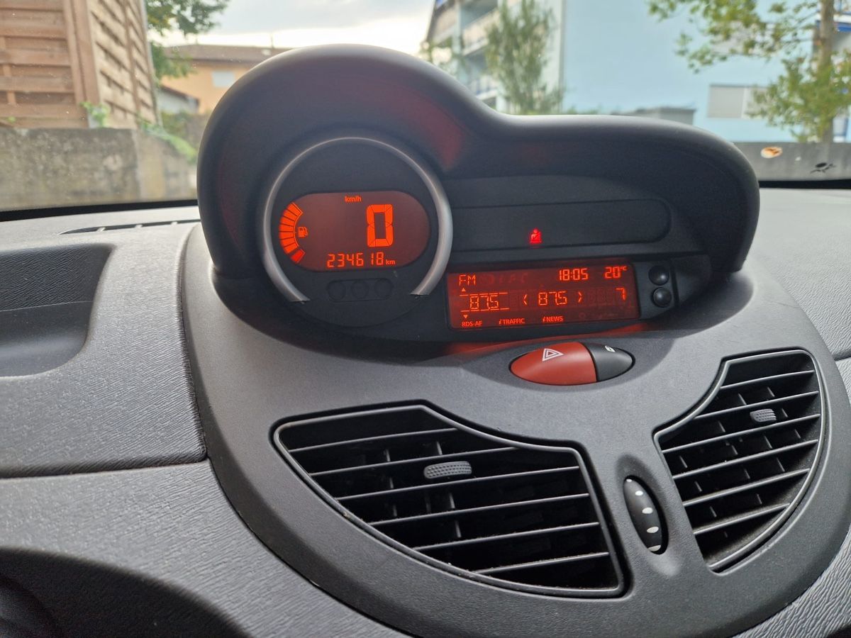 Renault Automobili: Renault Twingo 1.2 16V – Usato da Pfungen venduto da dimeautomobile 5