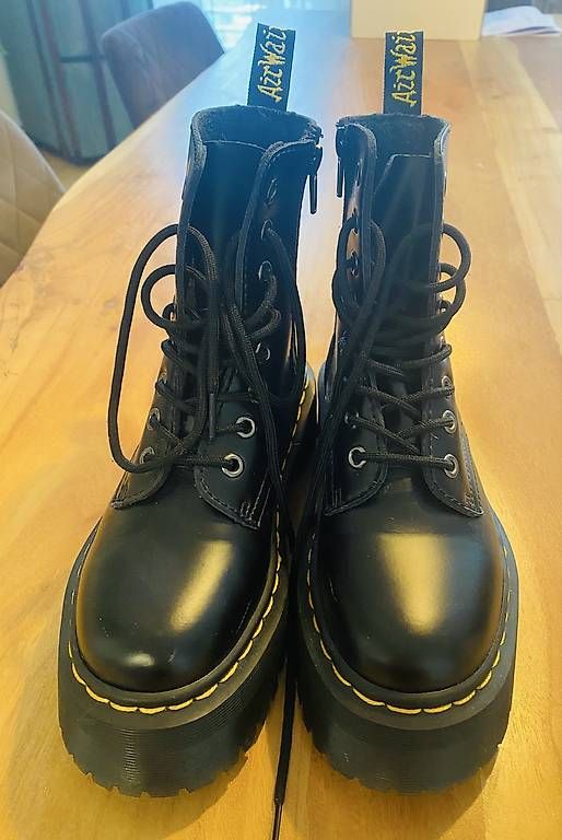 Chaussures hommes: Dr. Martens Neu – D'occasion à Thörishaus par Liliana016 2