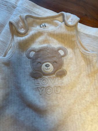 C&A Baby Schlafanzug Gr. 62/2-3M mit Bär-Motiv, ungetragen