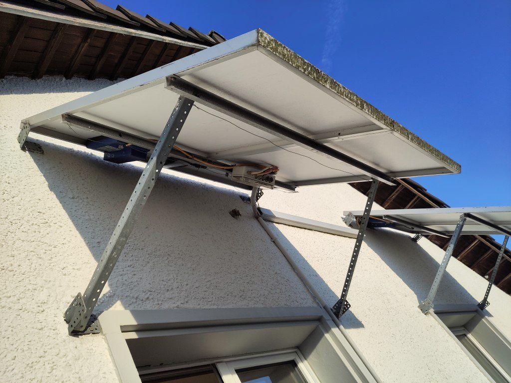 Dispositivi a energia solare: PV Solar Anlage Balkon – Usato da Wettingen venduto da Nirula33 3
