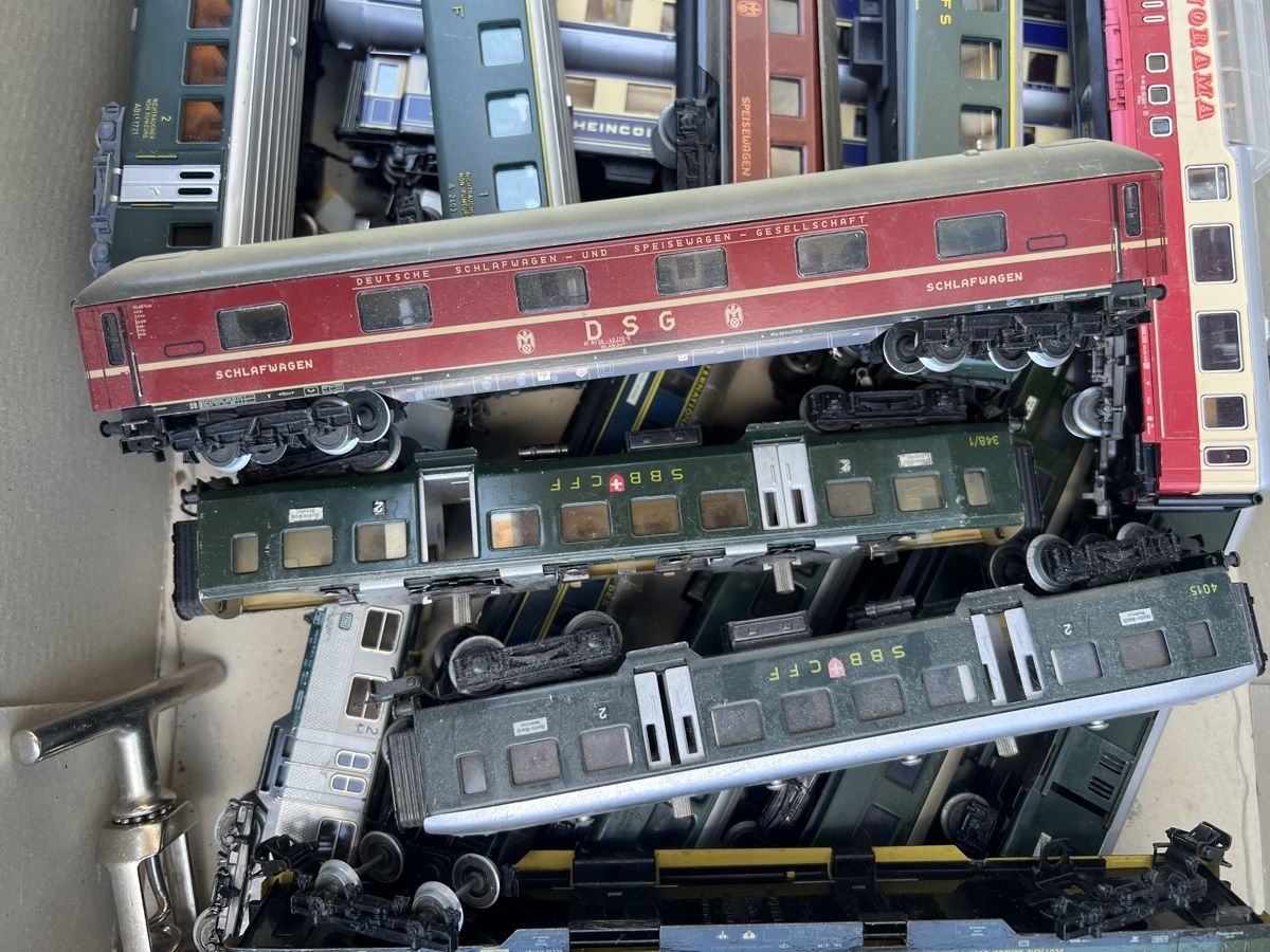 Märklin Modellini di ferrovie: 22 Modelleisenbahn Waggons diverse – Usato da Dittingen venduto da Bellevista 5