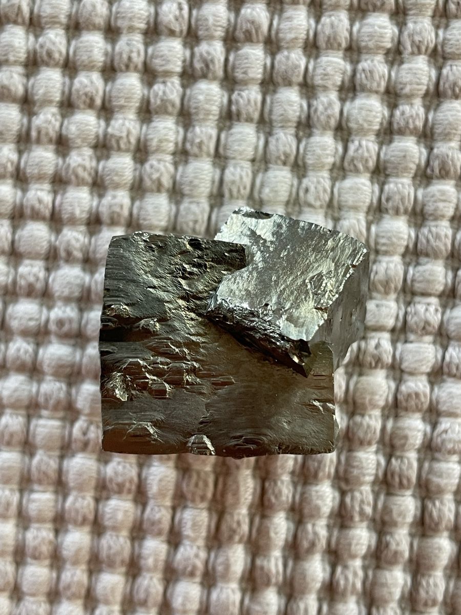 Mineralien & Heilsteine: Pyrit – Gebraucht aus Rümlang von resale35 1