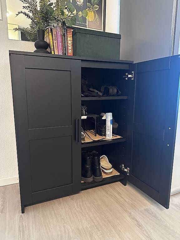 Armadi: Ikea Brimnes Schrank mit Türen – Usato da Ebikon venduto da jne_98jn 1