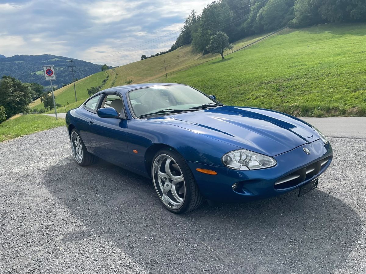 Jaguar Automobili: Jaguar XK 8 – Usato da Luzern venduto da chevy7779 2