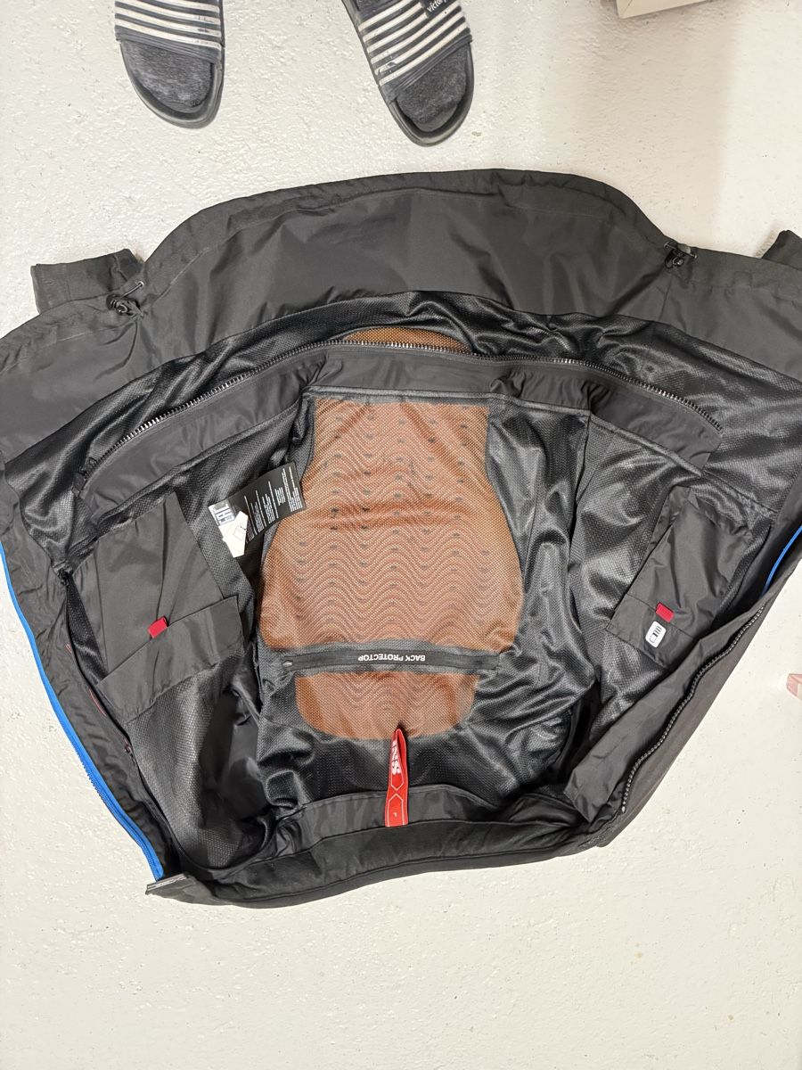 IXS Giacche: GoreTex IXS Jacke und Hose – Usato da Männedorf venduto da Rono 5