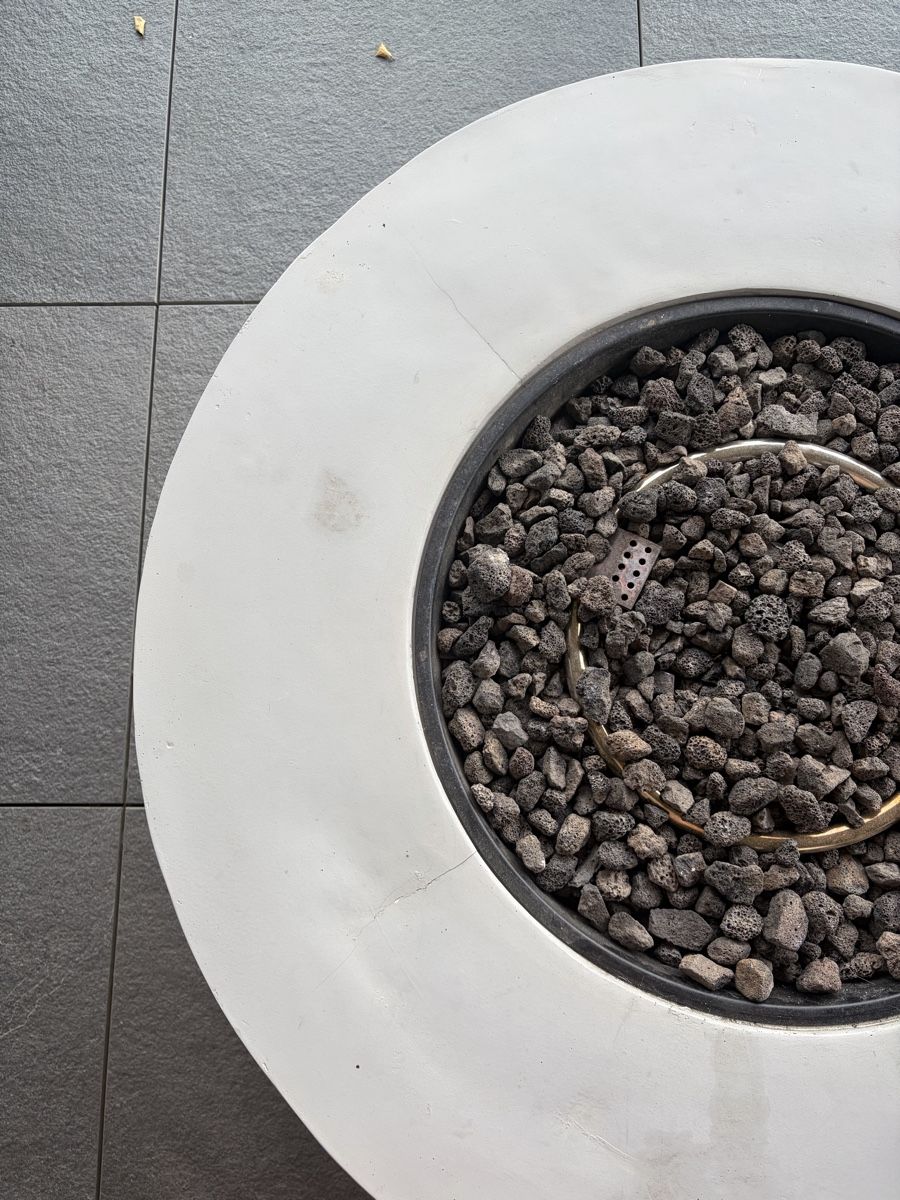 Cheminée: Grey gas fire pit, easy use, in good condition  – Gebraucht aus Zürich von MariaJC 6