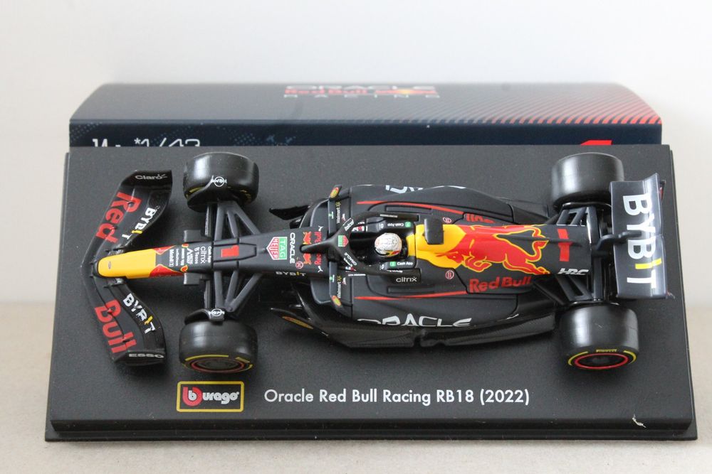 Oracle Red Bull RB18 # 1 Mit Figur M.Verstappen 2022 / 1:43 | Kaufen ...