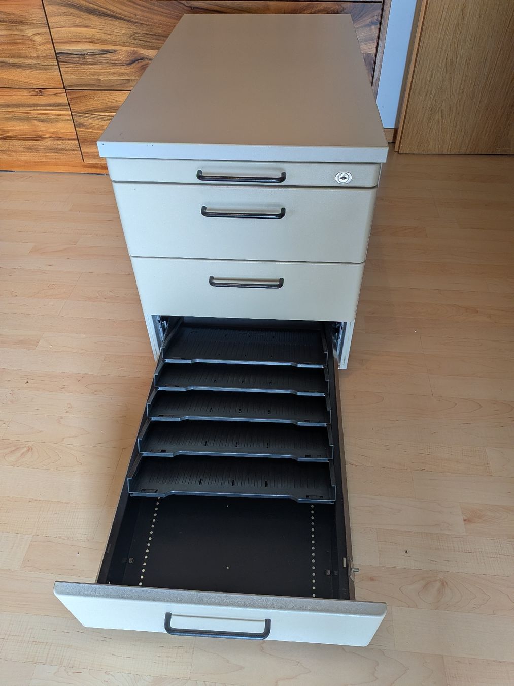 Korpus: Büro Korpus – Gebraucht aus Schötz von pemali 1