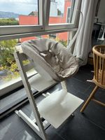 Stokke Trip Trapp newborn bundle with a toy holder