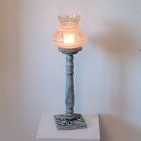 Kerzenständer aus Stuhlbein mit Glas