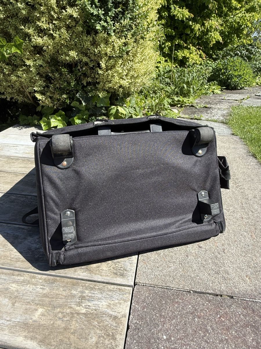 Valigie: Akkordeonkoffer/-rucksack – Usato da Zumikon venduto da Gerumjo 8