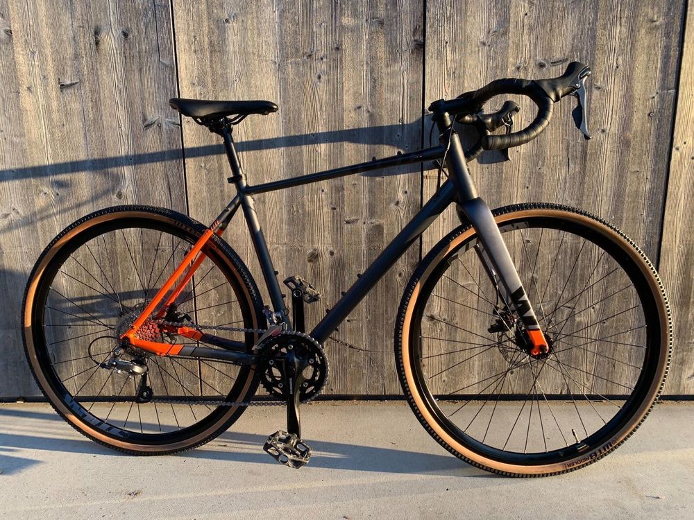white gx lite gravel bike