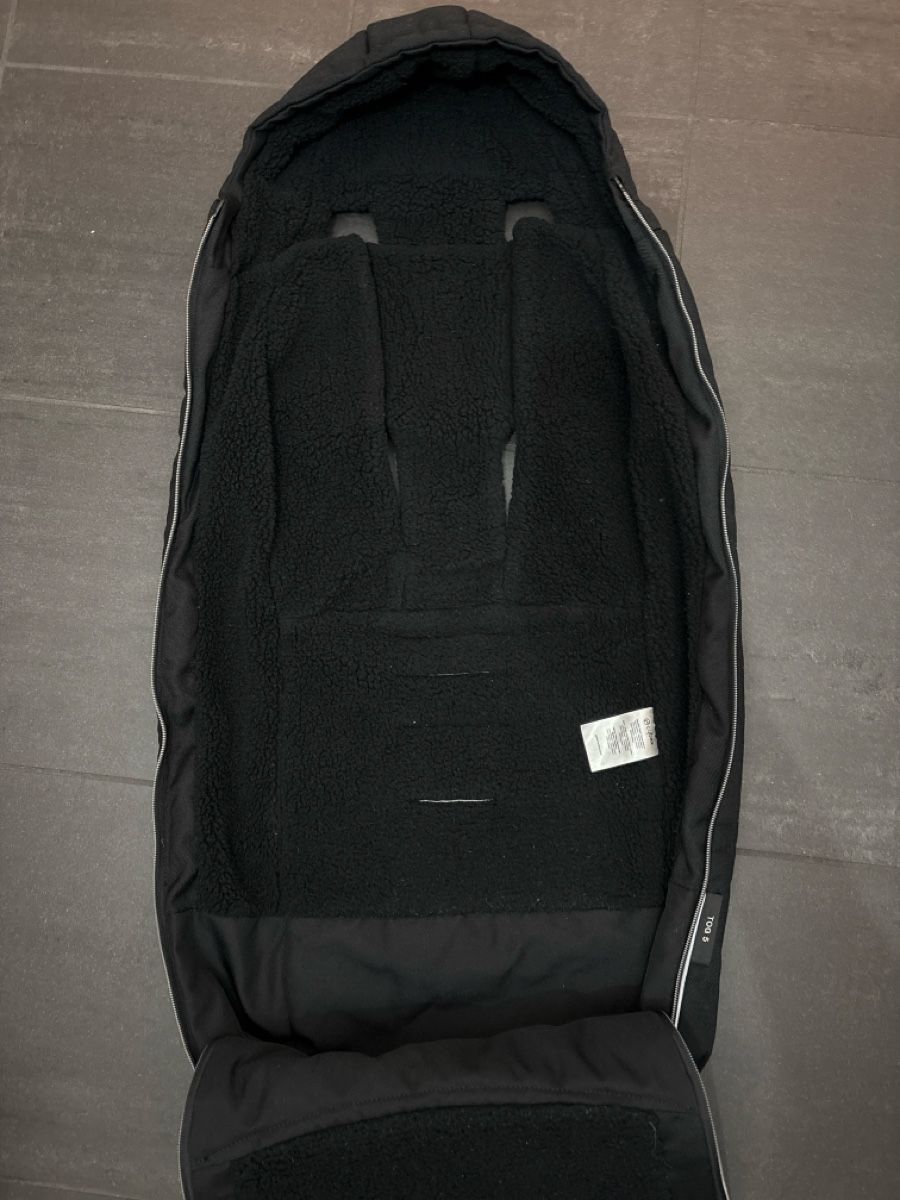 Cybex Sacs de couchage: Cybex Winterfusssack - schwarz - 5TOG – D'occasion à Zürich par annahaeberli 1