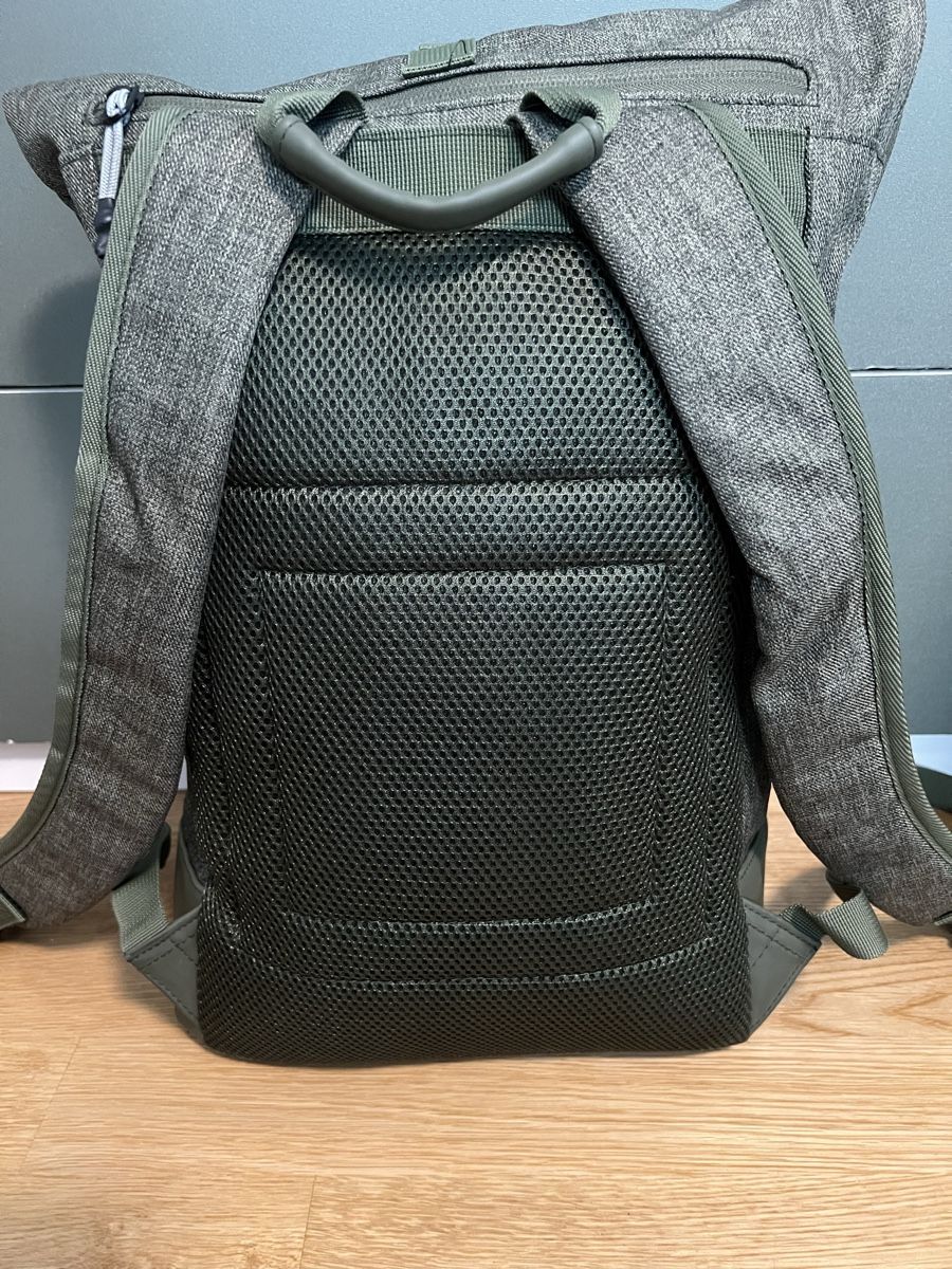 Zaini: Grüner Rolltop-Rucksack, Marke Kenorada – Usato da Winterthur venduto da mel_wy 5