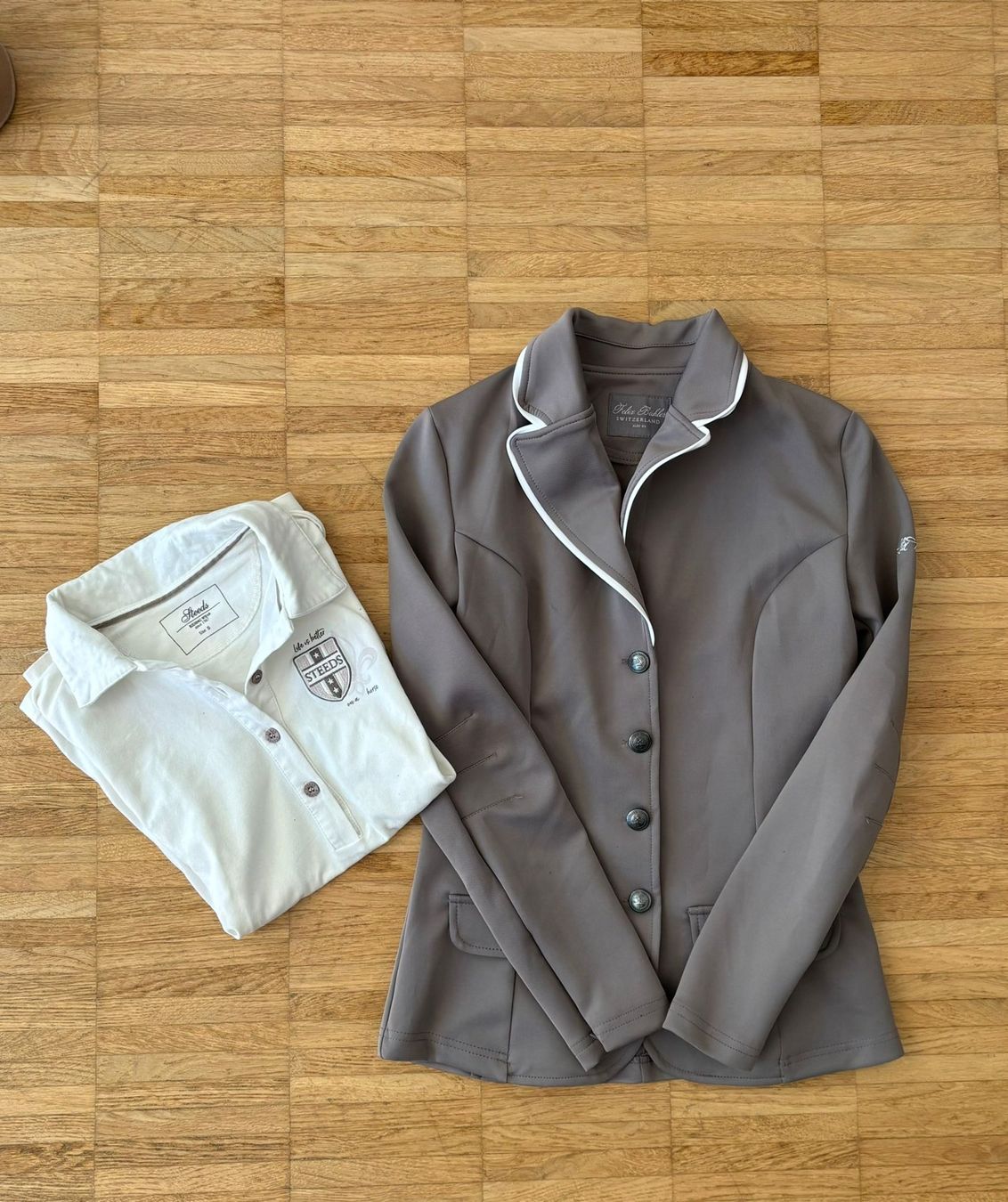 Felix Bühler Giacche: Reitjacke mit Polo – Usato da Uster venduto da Tanjap7