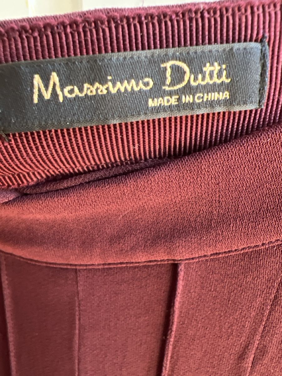 Massimo Dutti Gonne: Burgundy Massimo Dutti Skirt, Size 38, Fall Essential! – Usato da Adliswil venduto da youngbee 2