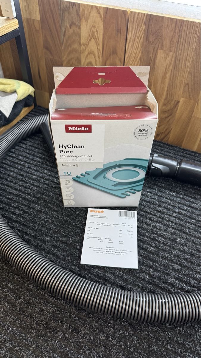 Miele Staubsauger & Zubehör: Miele Guard L1 Senator Brilliantweiss – Gebraucht aus Steg im Tösstal von Beckerbande