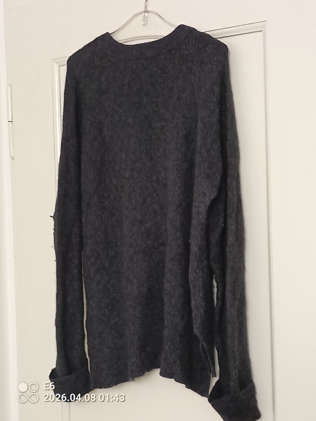 Esprit Maglioni & Felpe: Pullover mit Rundausschnitt Marke: Esprit – Usato da Zürich venduto da Mitzi6 1