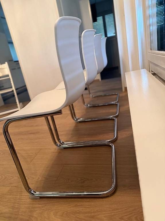Sedie: 4 Esszimmerstühle – Usato da Oberrohrdorf venduto da mrsxrdrgz 1