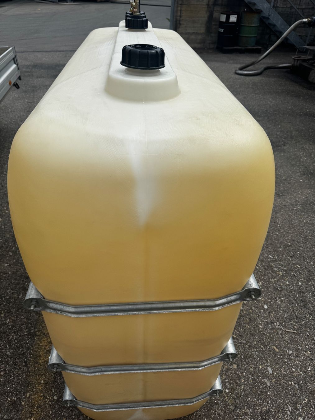 Heizung: 2000lt Kunststoff Tank – Gebraucht aus Wittenbach von SaintCity9300 2
