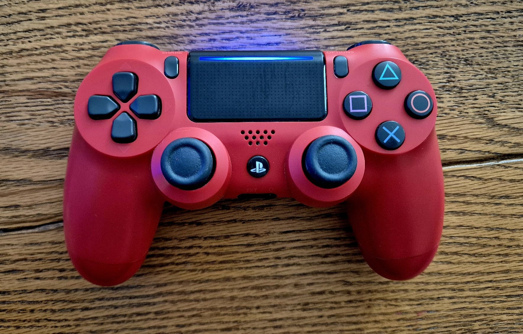 Sony Controller: Sony PS4 DualShock 4 V2 Controller Rot – Usato da Au SG venduto da KonsoleWerk