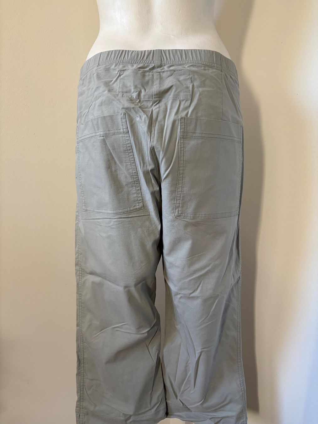 Rundholz Pantaloni: Rundholz Black Label Hose – Usato da Wetzikon venduto da wir5Frauen 2