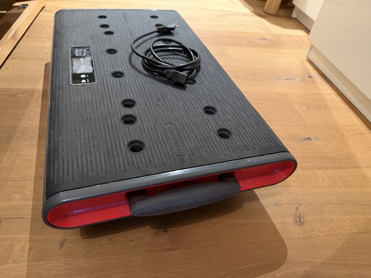 Aldi Hometrainer: Vibrationsplatte Ganzkörpertraining gebraucht – Usato da Utzenstorf venduto da ybwarrior 1