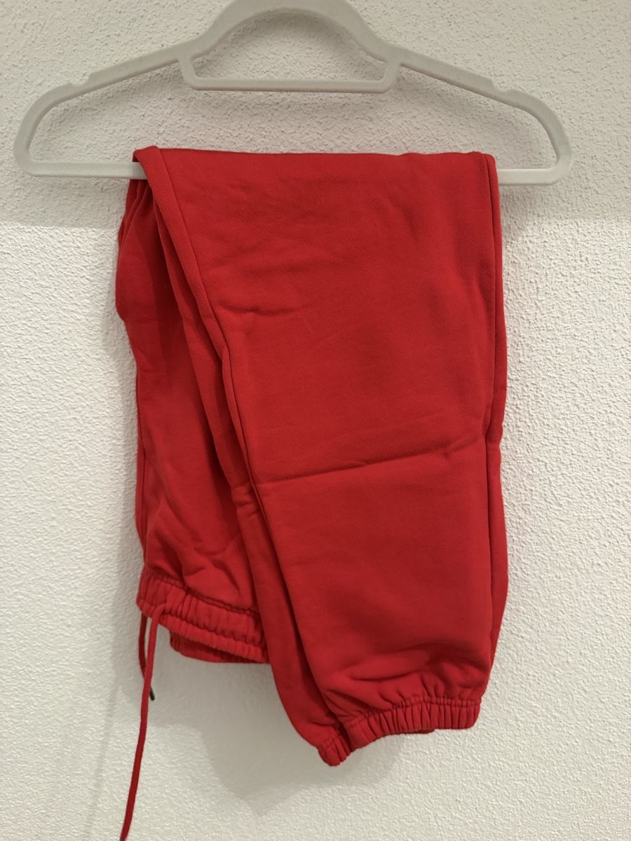Guess Pantalons: Guess Trainerhose – D'occasion à Eschenbach LU par Tatzi1 2