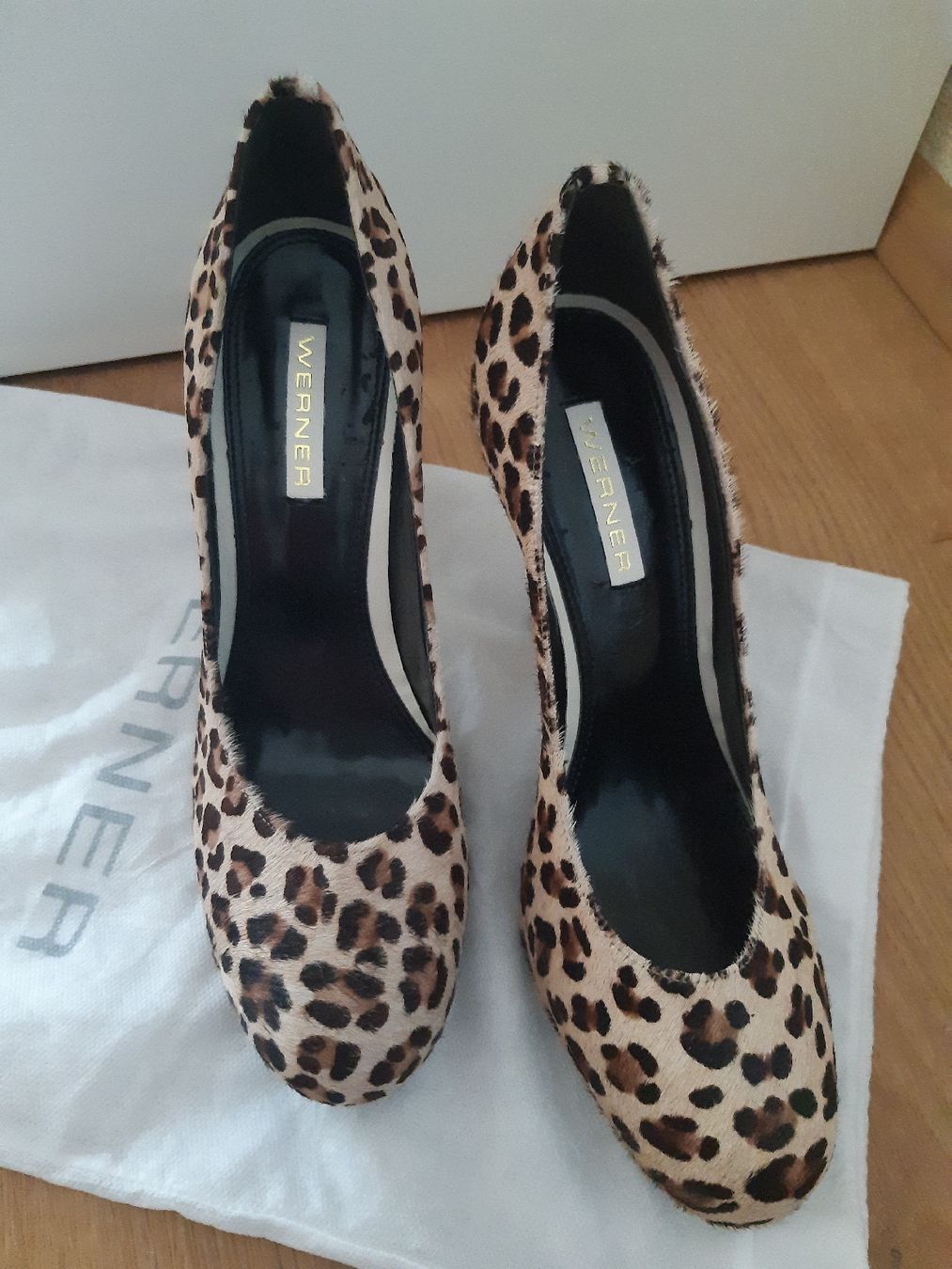 Scarpe da donna: Leopard Print Heels, taille 39, cuir – Usato da Petit-Lancy venduto da Stella_Wngr_