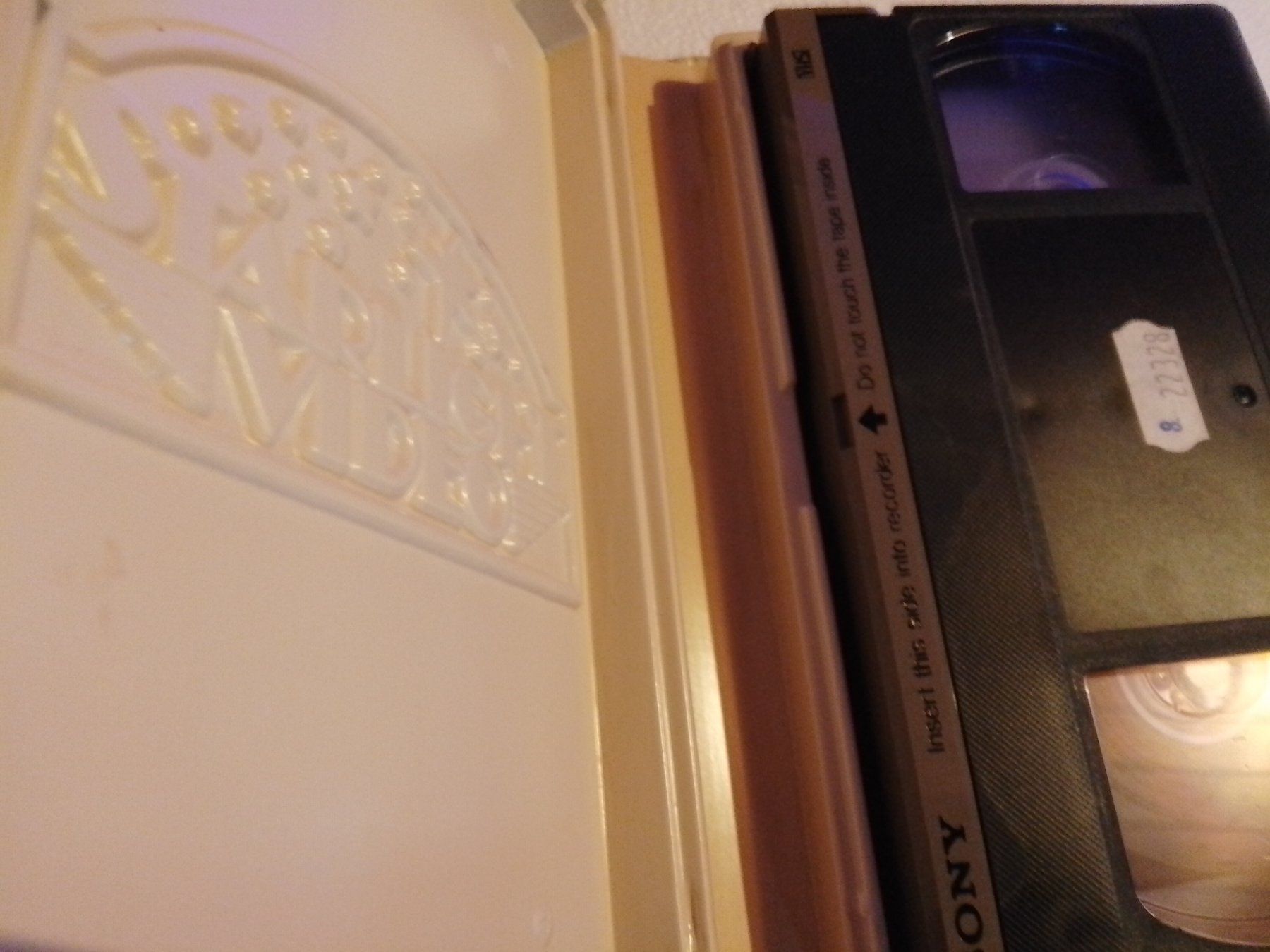 Alle VHS: THE MESSENGER Der Botschafter des Todes VHS Starlight Video – Gebraucht aus Remetschwil von Privatflohmi 1