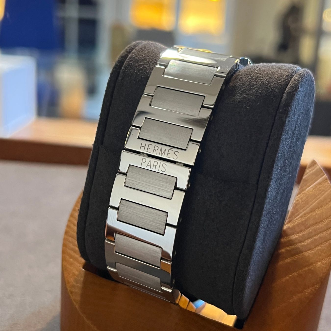 Hermès Orologi: Hermès Nomade Auto-Quartz Chronograph N01.910 – Usato da Carouge GE venduto da Watchaser 5