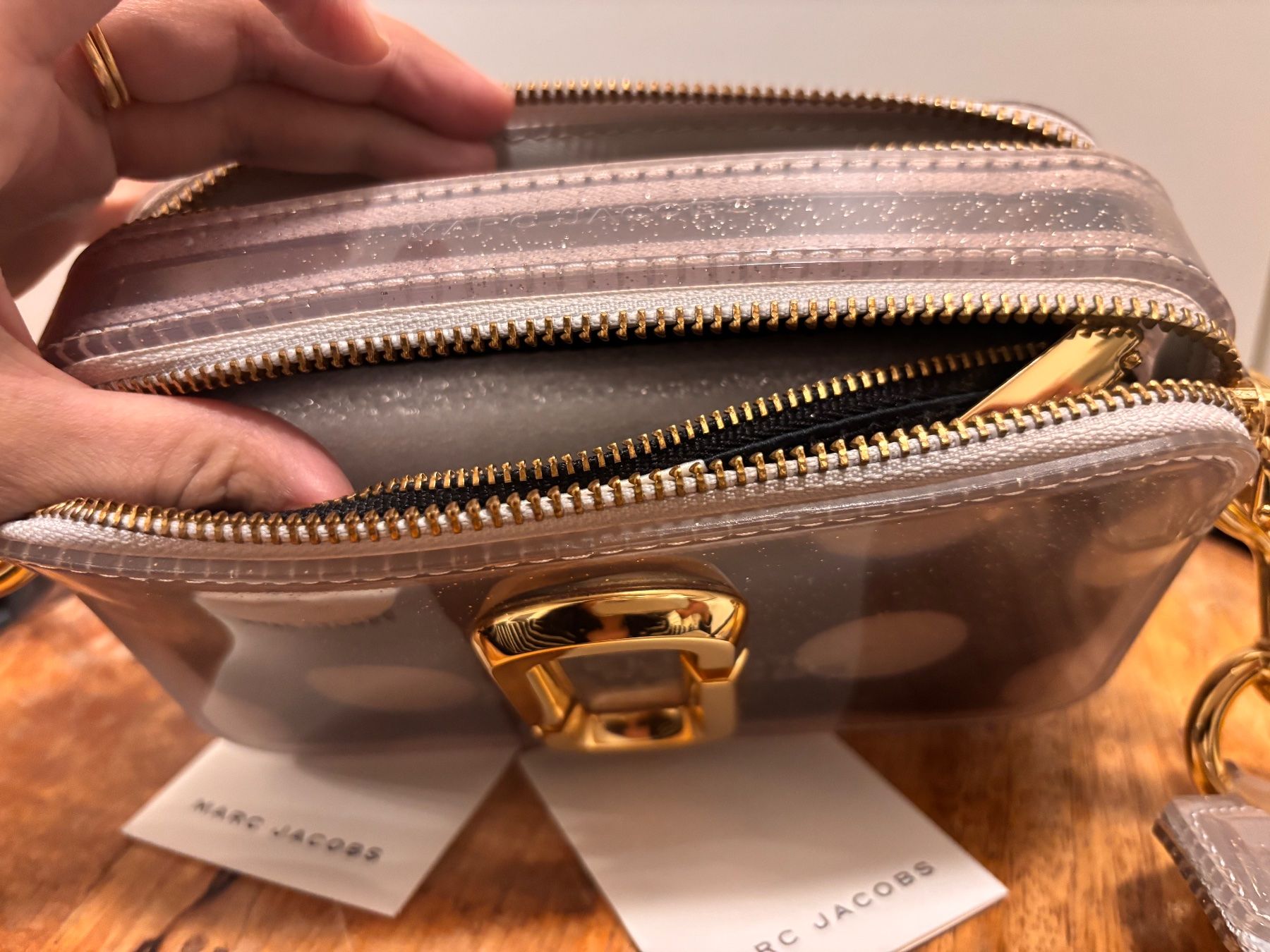 Marc Jacobs Borse da donna: Sac Marc Jacobs Snapshot imperméable, comme neuf! – Nuovo (secondo la descrizione) da Fribourg venduto da aix_fs82 1