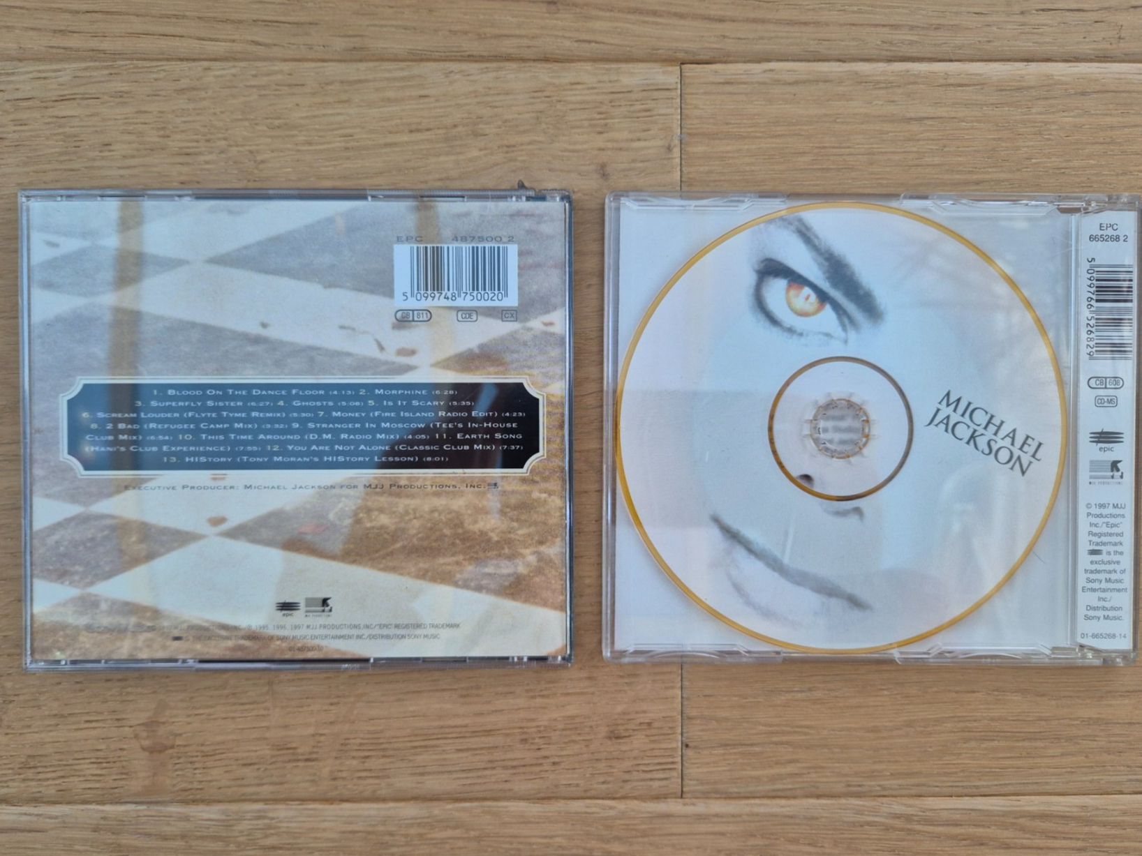 CD: Michael Jackson – GHOSTS Deluxe Collector Box Set – Usato da Savièse venduto da coeur88 4
