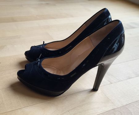 Elegante Peter Kaiser Peeptoe Pumps, Gr. 38, Schwarz, Top!