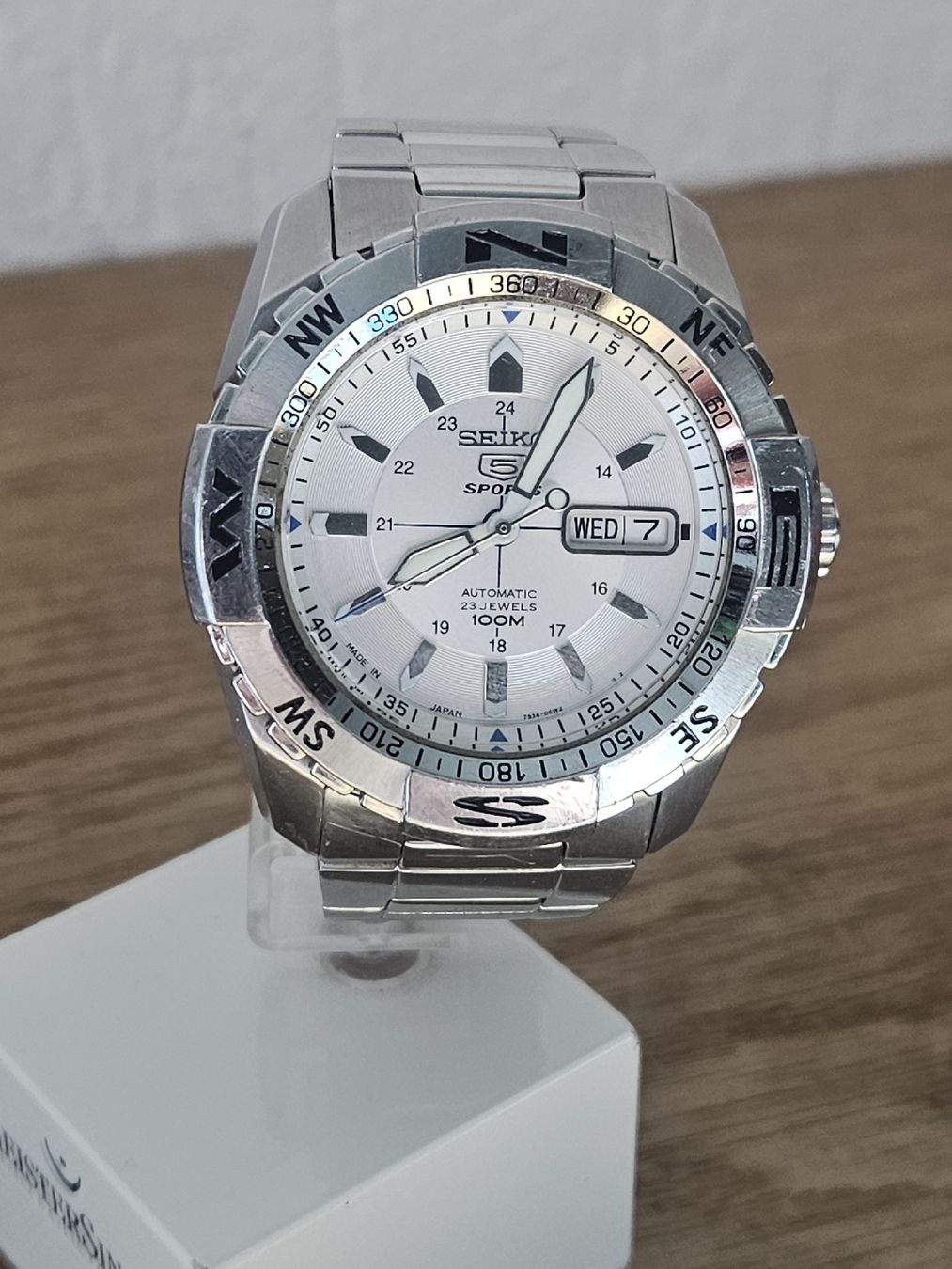 Seiko Orologi: Seiko 5 Sports Compass "White Navigator" Automatic Uhr 44mm – Usato da Flamatt venduto da pie_f9zm 2