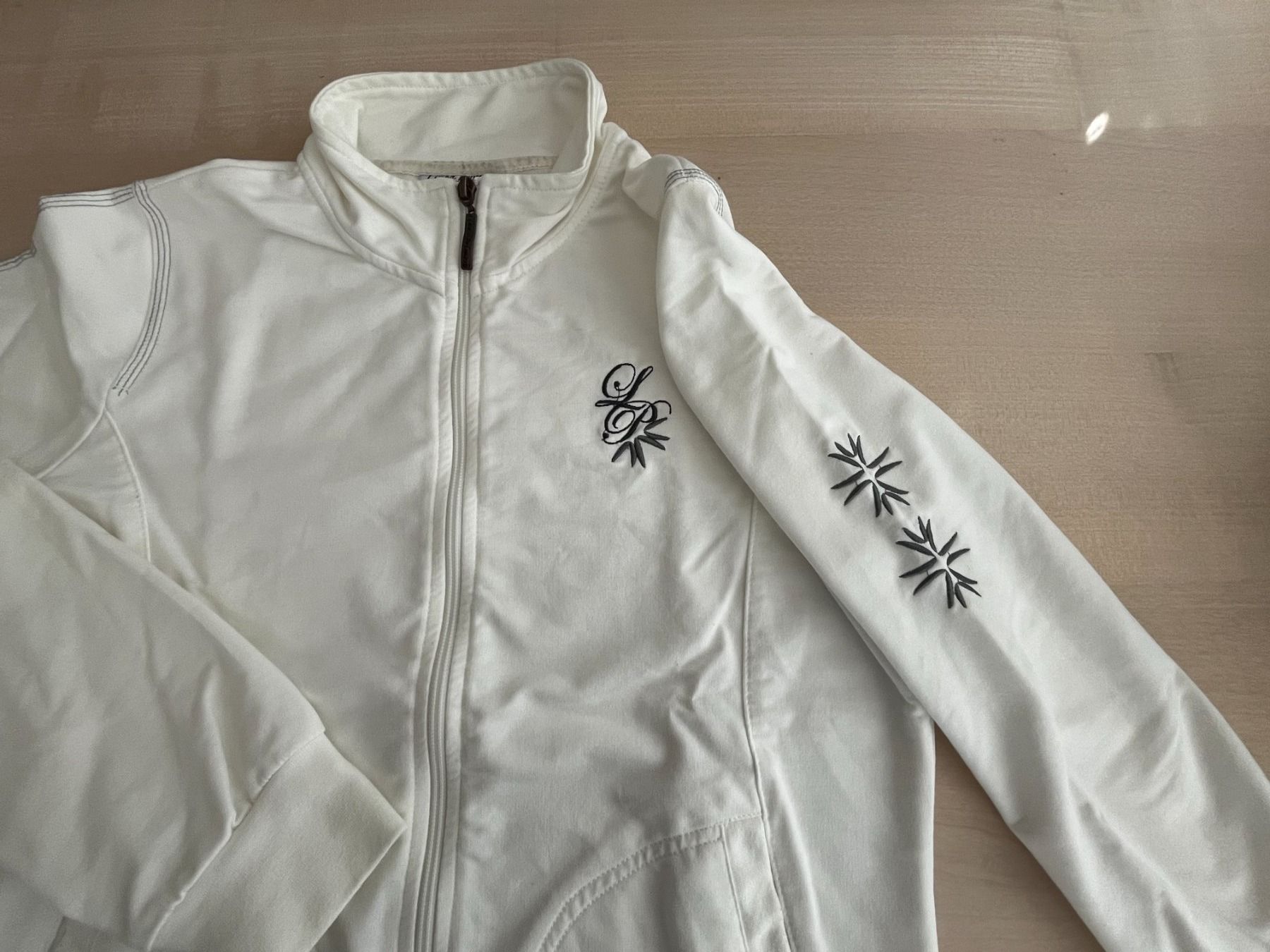 Giacche: Sweat-Jacke – Usato da Uetendorf venduto da Florabella01 2