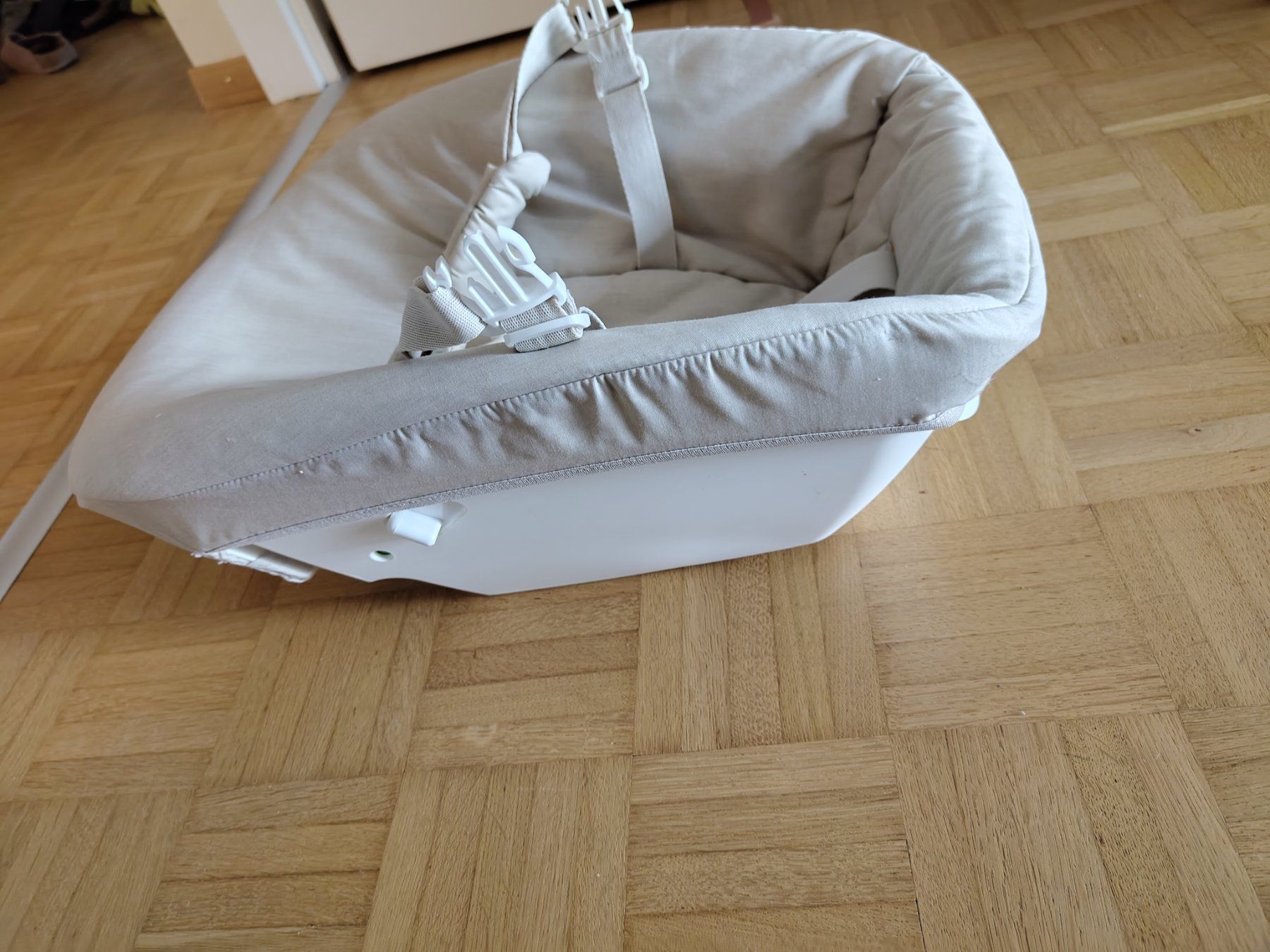 Chaises hautes: TrippTrapp Newborn Seat – D'occasion à Genève par sar_7xnp 2