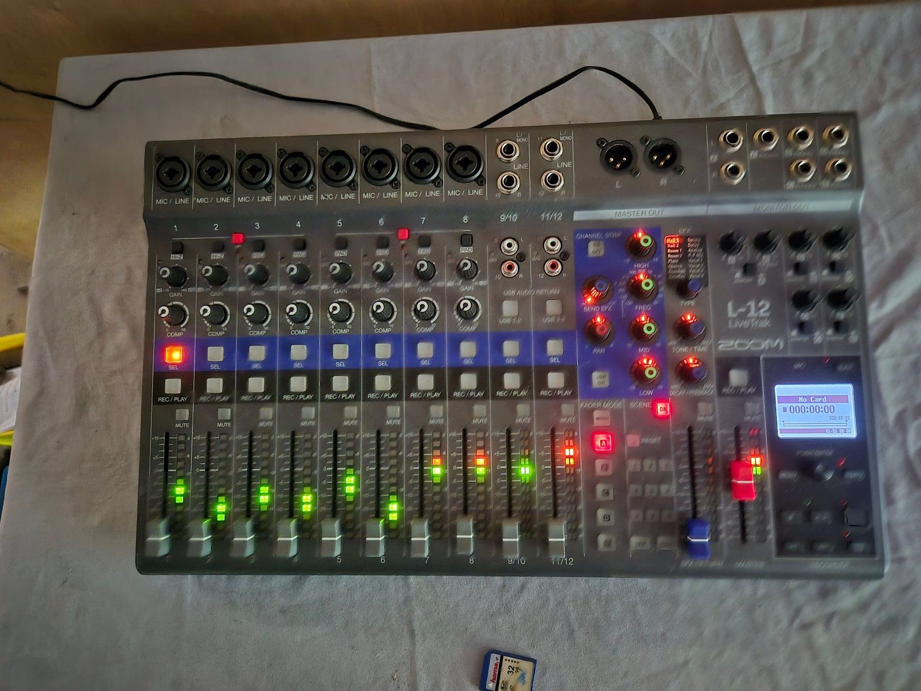 Zoom Platines de mixage: Zoom Livetrak L-12 Recordingmischpult – D'occasion à Aesch BL par RedChief-125 2
