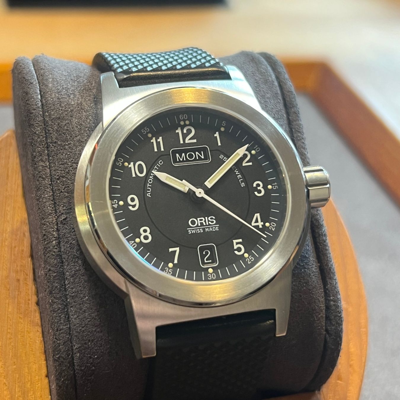 Oris Uhren: FLASH SALE Oris BC3 Day-Date Automatic Full Set 635.7500.416 – Gebraucht aus Carouge GE von Watchaser 1