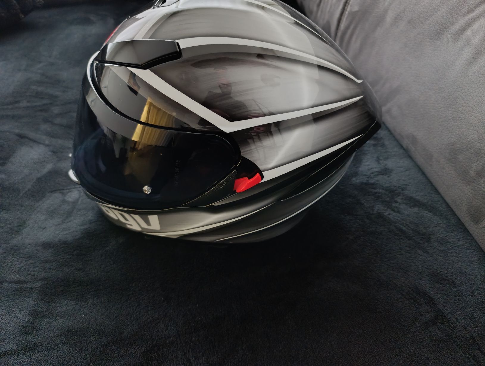 AGV Casques & visières: Neuwertiger AGV Motorrad Helm – Neuf (Voir description) à Stäfa par Phenomenom 4
