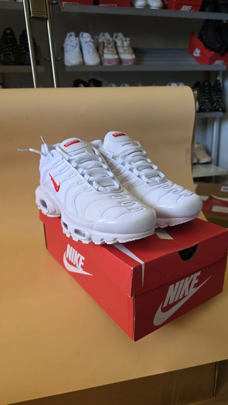 Nike Herrenschuhe: Nike Air Max Plus TN Weiss/Rot Grösse 42  – Neu und originalverpackt aus Nürensdorf von mob_v52r 4