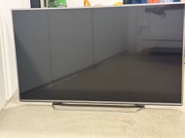 Panasonic 55 4K Smart TV inkl. 2 Fernbedienungen