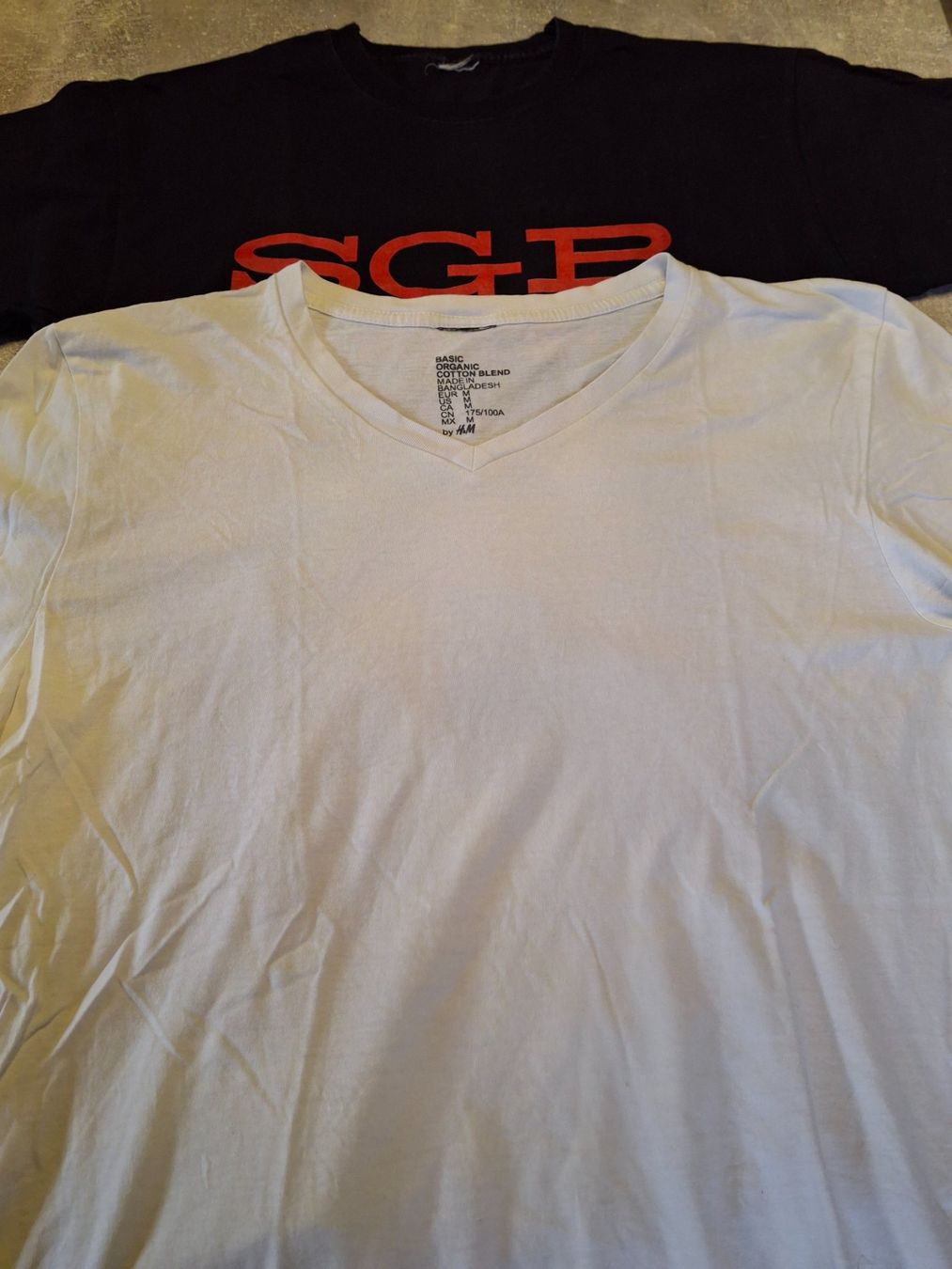 H&M T-Shirts: T-shirt taille M (2) – Gebraucht aus Villiers von san_jn5w 3