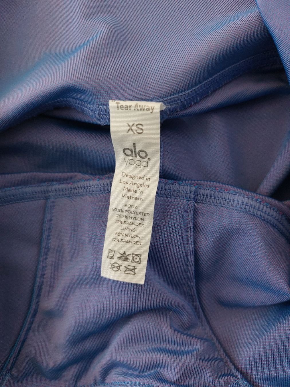 Alo Yoga Leggings: Alo yoga short – Usato da Fribourg venduto da charlottej02 5