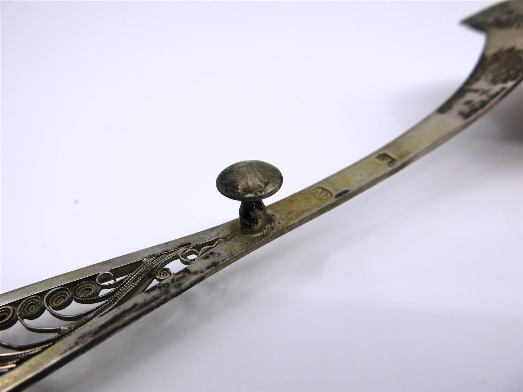 Cucchiai: Grosser Vorlegelöffel 12 Lot, um 1850 oder älter – Usato da Basel venduto da Tiabeanie 6