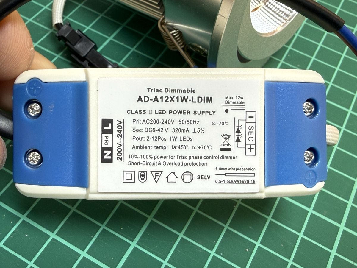 Kronleuchter & Deckenlampen: Downlight LED 10 Watt dimmbar, schwenkbar – Neu und originalverpackt aus Roggwil BE von fengshui 4