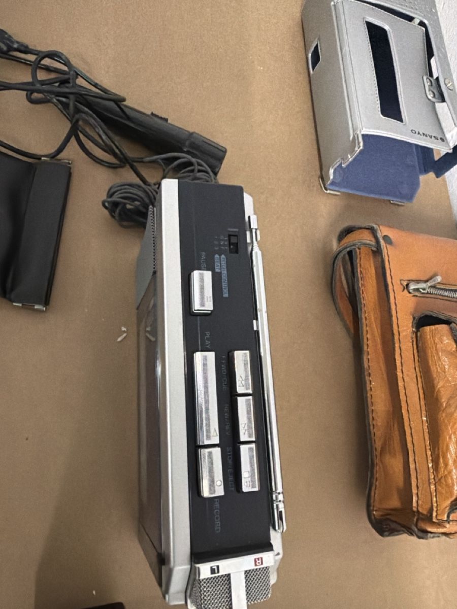 JVC Enregistreurs: Registratore JVC Mini Cassetta CQ-P100 con microfono e borsa – D'occasion à basel par Swiss._.1978 2
